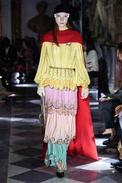 Look 97